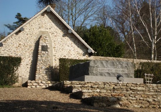 Tombe d’Aristide Briand