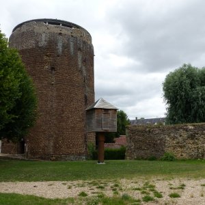 Office de Tourisme Normandie Sud Eure Visite guidée : L’inébranlable Tour Grise