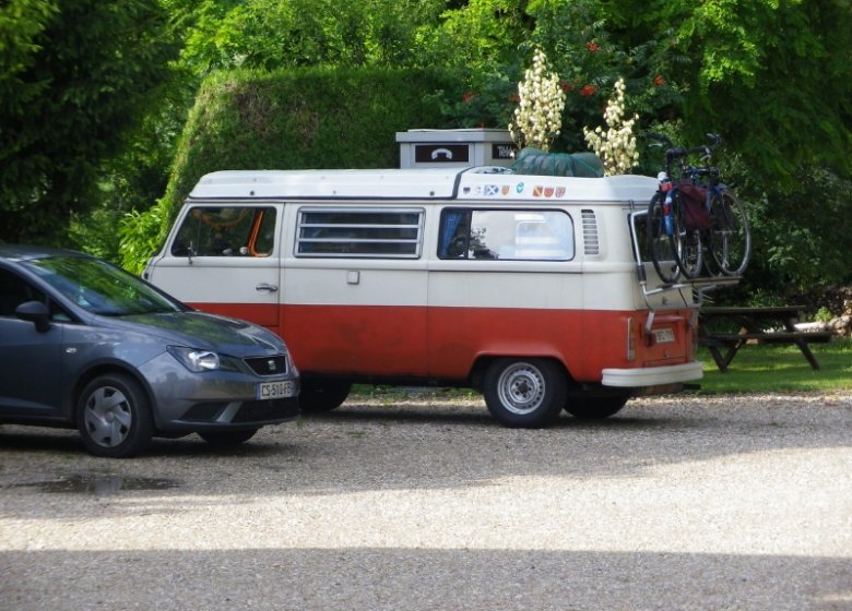 Camping, caravaning du Château de Bouafles – location et résidentiel