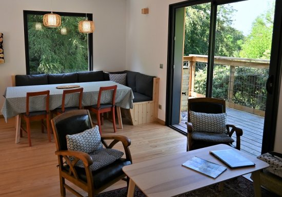 Laure Gravier  Gîte « Entre Rive et Colline »