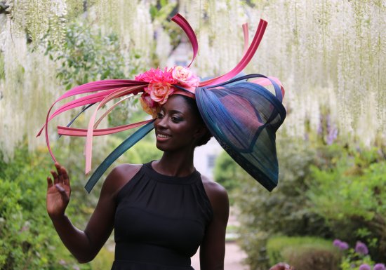 IMPERTINENCE – Création de chapeaux