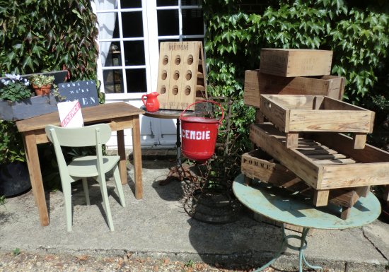 Madame Sortie d’Usine Morgny