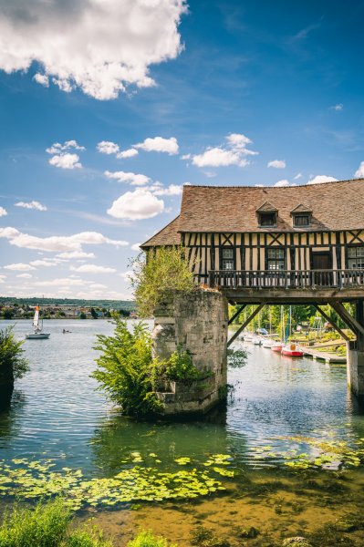 Cinéma : Circuit de la 7éme compagnie à Minuit à Paris